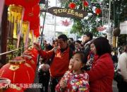 广东游客用手机百度猜灯市谜语，1小时猜